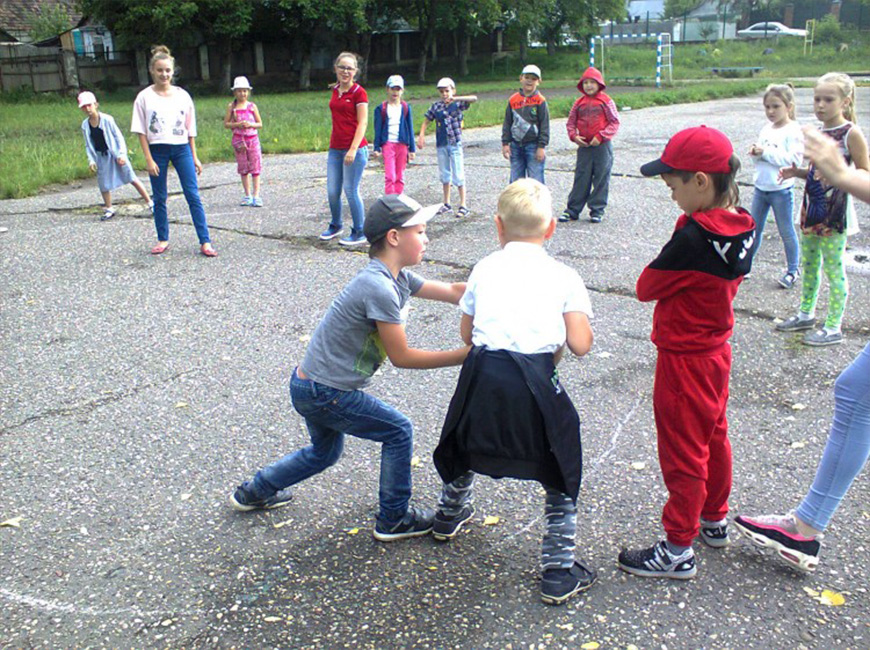 Спортивные игры для детей и подростков в лагере Охота