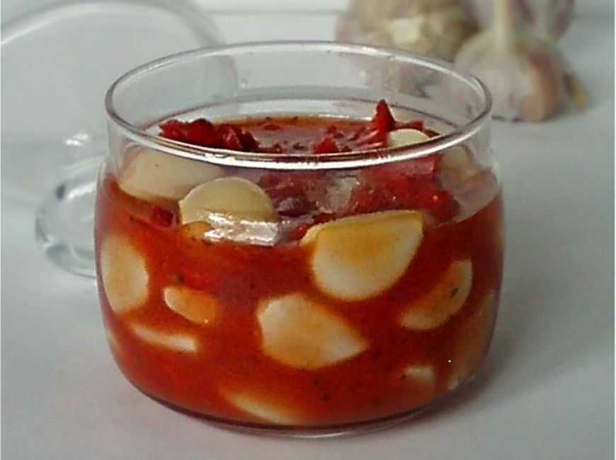 Рецепт маринованного чеснока в томатном соке на зиму