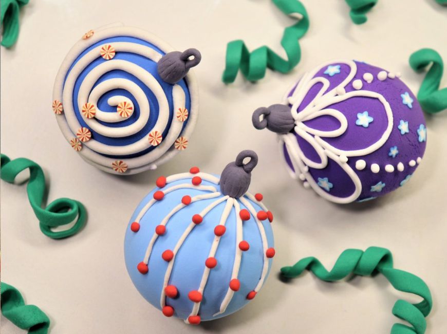 Новогодние шары из пластилина в детский сад